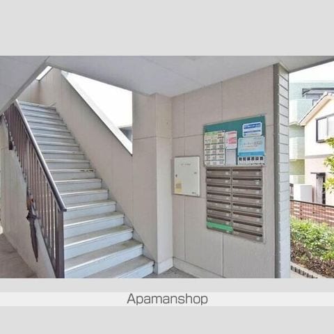 ルーセントA.の玄関写真