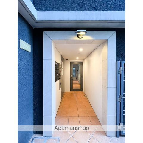 アパートメントクロ三軒茶屋の外観写真