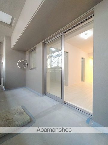 スプランディッド大阪EASTの内装写真