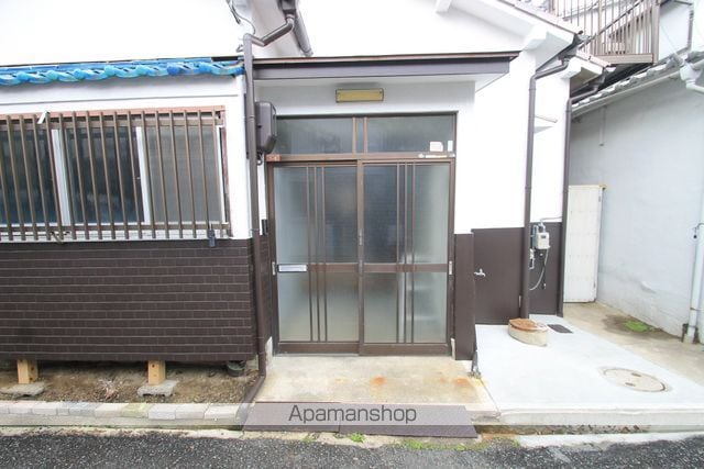 阪急電鉄宝塚線 庄内駅 徒歩13分 1階建 築63年の玄関写真