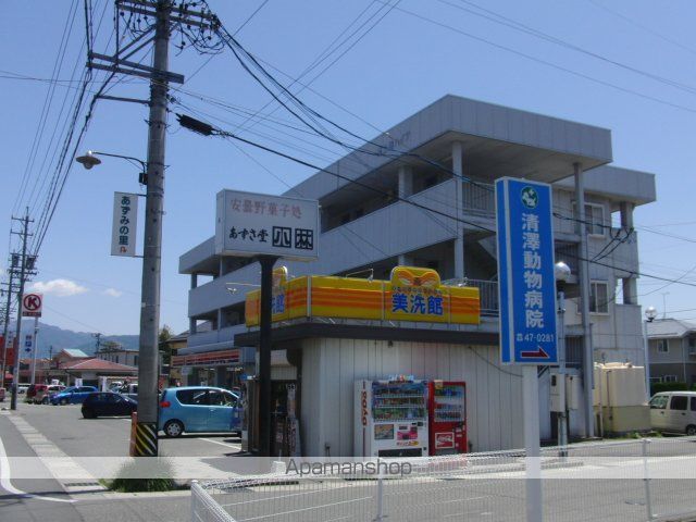 龍上館ハイツの外観写真