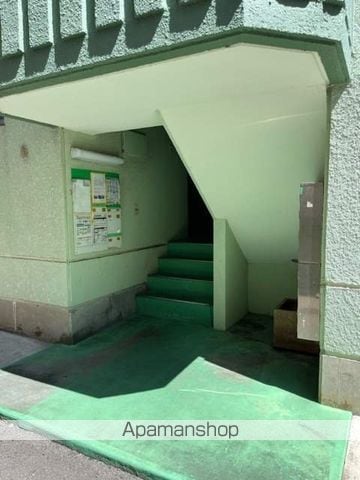 ヤマナハイツの玄関写真