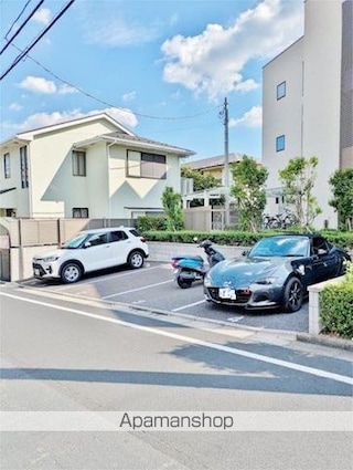 ヴァンベール光が丘公園[1LDK/43.26m2]の駐車場