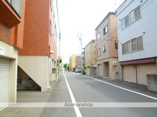 インクリース琴似の玄関写真