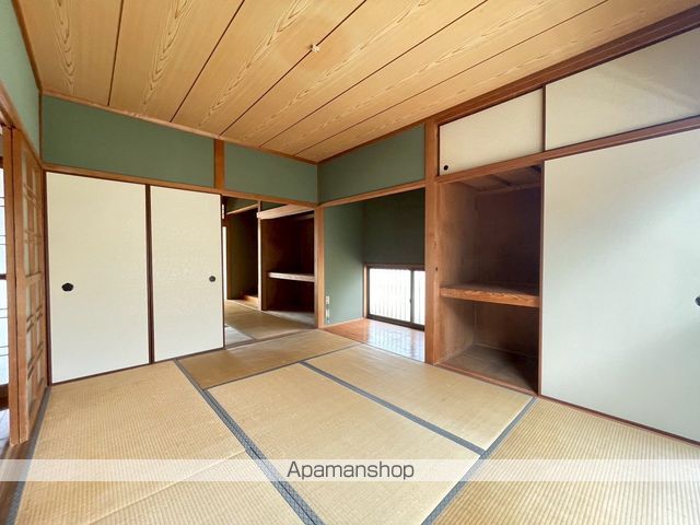 土屋貸家の内装写真
