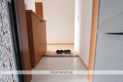 香川県高松市屋島東町[2LDK/51.75m2]の玄関