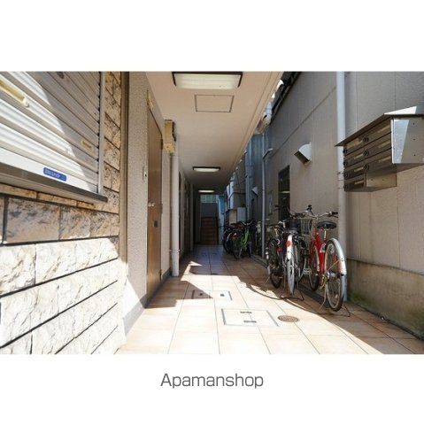 アムス堀ノ内A棟の玄関写真