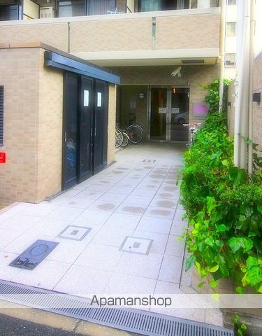 TATディナスティ西本町の玄関写真