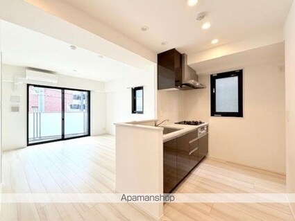 Ｓｏｌａｓｔ　Ｓｑｕａｒｅ綾瀬[2LDK/56.84m2]のリビング・居間1