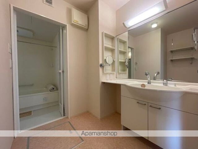 ウィット塩屋[2LDK/57.94m2]の洗面所