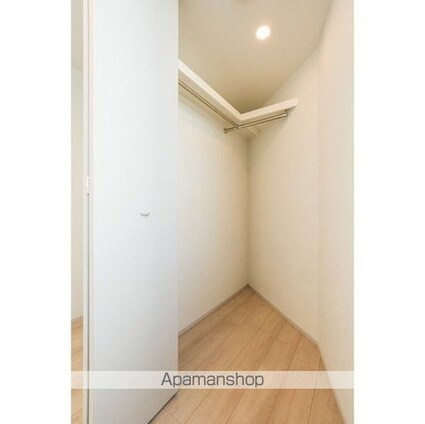 コンフォリア・リヴ渋谷本町[1LDK/39.98m2]の収納