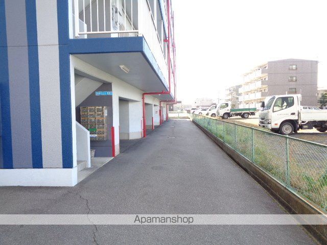 サンヴィラ森の玄関写真