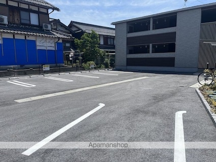 フェリーチェ　ピーノ[1K/32.22m2]の駐車場