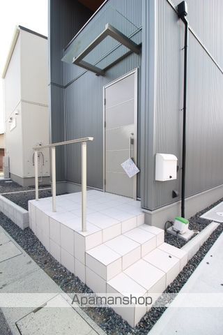 吉備線 備中高松駅 徒歩15分 2階建 築2年の玄関写真