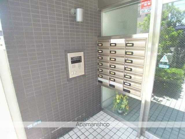 LIVRECOLLINEの玄関写真