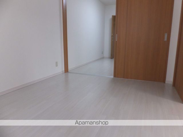 WHITE MOTHERSの内装写真