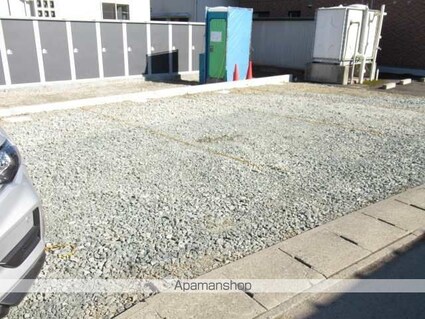 岩手県盛岡市上堂１丁目[1K/38.99m2]の駐車場3