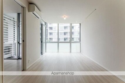 ガーデニエール砧　ＷＥＳＴ[2LDK/59.74m2]のリビング・居間