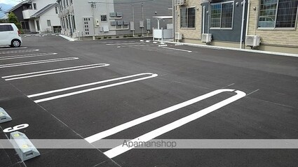 リィヴァブル　ハウス　Ⅱ[1K/40.78m2]の駐車場