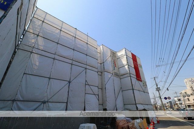 G EASTの外観写真