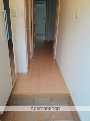 カーサ　ヒルズ　Ⅱ[2DK/42.89m2]の玄関