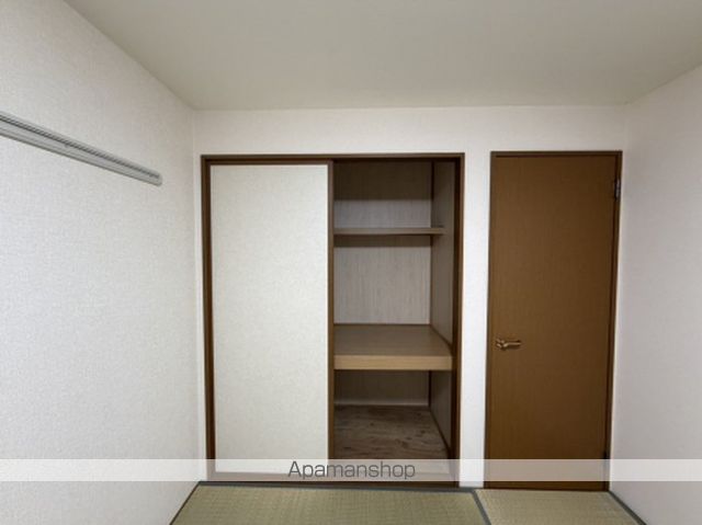 ラフィーネ結崎 B棟の内装写真