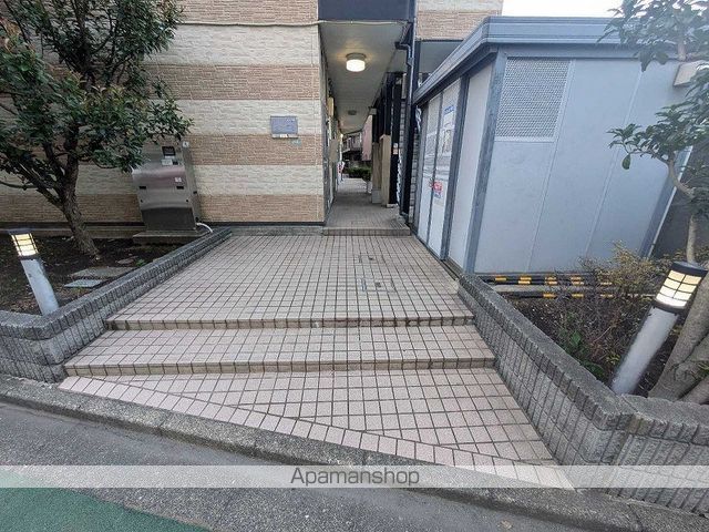 レオパレスJOYの玄関写真