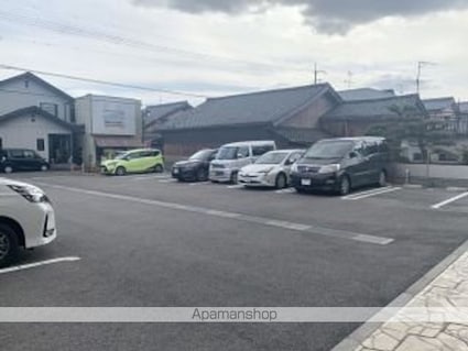 アマルフィ近江八幡Ⅰ[1LDK/50.57m2]の駐車場1