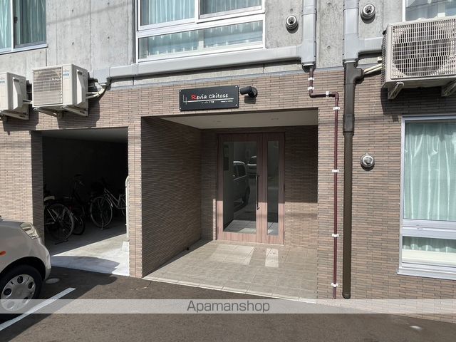 レーヴィア千歳の玄関写真