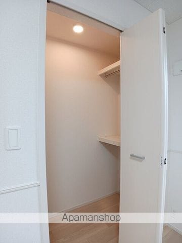 KURA・保田窪本町の内装写真