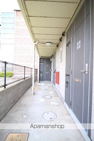 サンパティーク Bの玄関写真