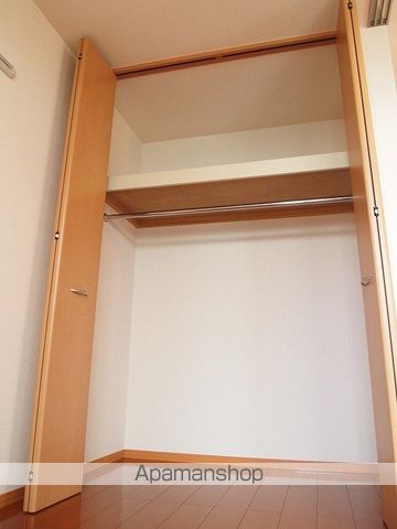 リビングタウン石川町ABの内装写真