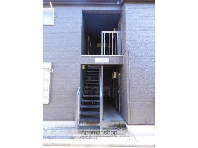 北大塚アパートメントの玄関写真