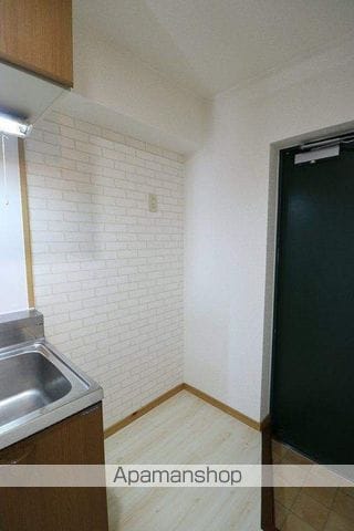 クリスタルウイングの内装写真