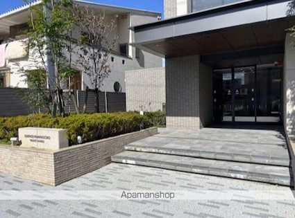 香川県高松市上之町１丁目[2LDK/71.16m2]のエントランス