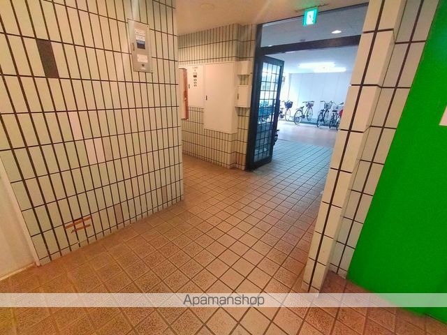 フローラルハイツ大興の玄関写真