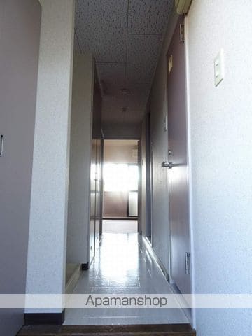 ロイヤルヒルズ鶴巻の内装写真