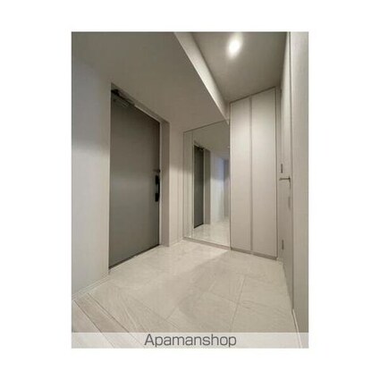 ＨＡＲＵＭＩＦＬＡＧ　ＳＵＮ　ＶＩＬＬＡＧＥ　Ａ棟[3LDK/106.54m2]の玄関