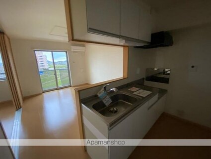 エルフローラ[2LDK/56.59m2]のキッチン