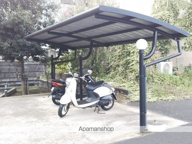 レオパレスペニーハイツIIIの玄関写真