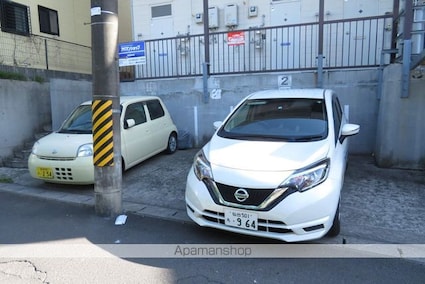 ヴィラコート水の森[1K/20.16m2]の駐車場