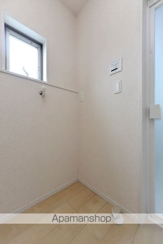 厚木市 2階建 築10年の内装写真