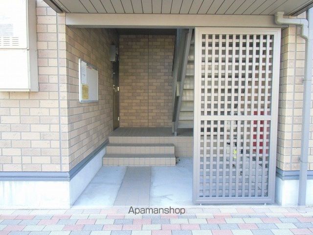 トリヴァンベール Cの玄関写真