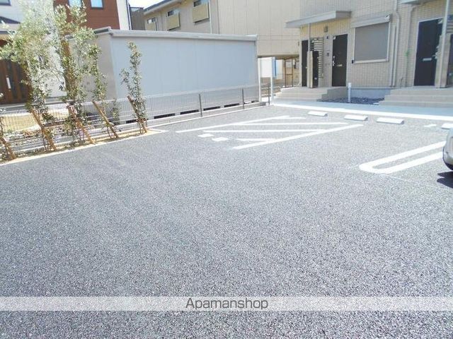 ノコパレス B棟の外観写真