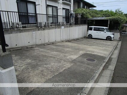 エクセルヒルズ[1DK/28m2]の駐車場