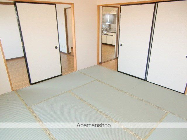 ロイヤルマルトウIIの内装写真