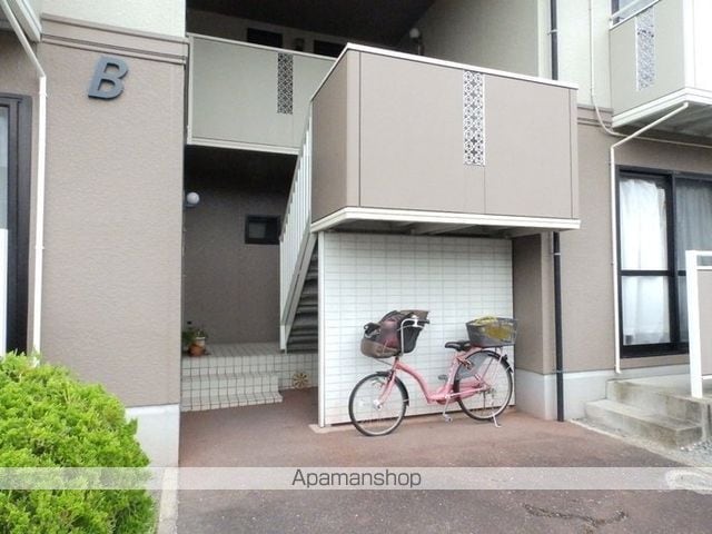 セジュールよしみつ B棟の玄関写真