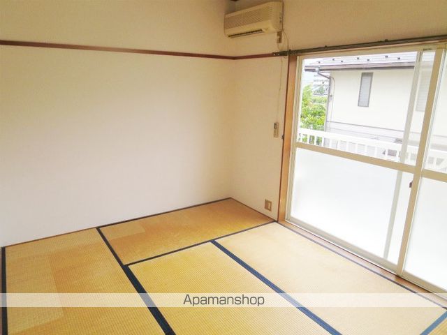 ルーミー甲府33号館の内装写真