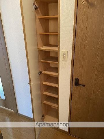 ブルーアイズ中央の内装写真