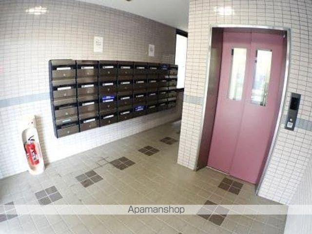 コンフォールプレマの玄関写真